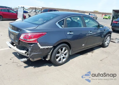 2013 Nissan Altima 2.5 S from USA, damaged, VIN 1N4AL3AP8DN553857